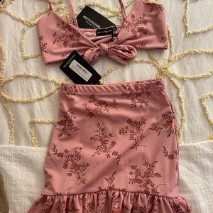 SOLD Pretty Little Thing NWT Two Piece Floral Skirt Set